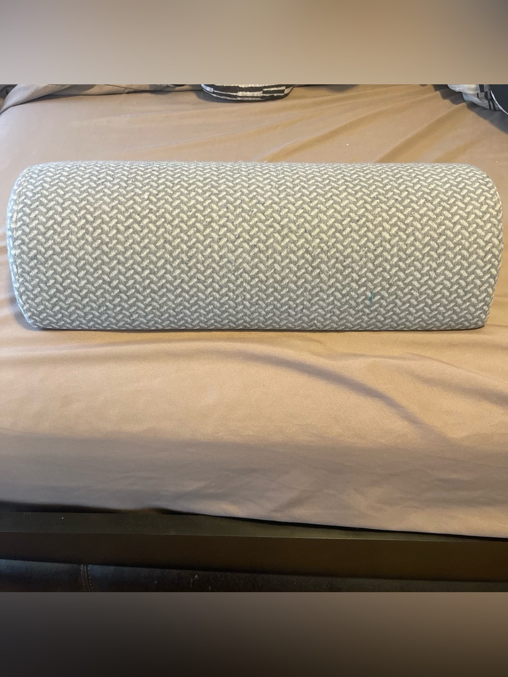 TranquilRelax knee pillow